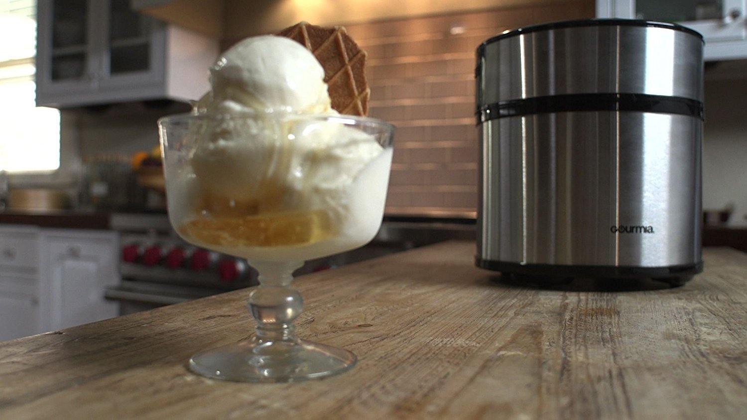 Gourmia Automatic Ice Cream, Frozen Yogurt & Sorbet Maker with Digital Timer, 3 Pints, Bonus Cookbook, Silver - Image 5